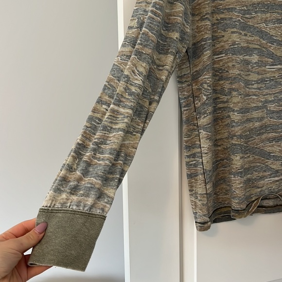 Free People Army Print Top - Picture 3 of 6